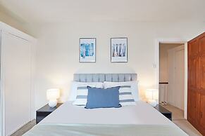 Host Stay Blue Sky Cottage