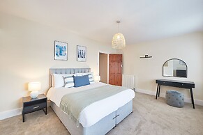 Host Stay Blue Sky Cottage