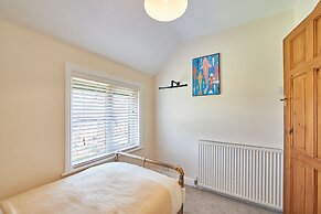 Host Stay Blue Sky Cottage