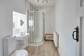 Host Stay Hall Garth