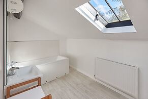 Host Stay Hall Garth