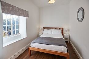 Host Stay Hall Garth