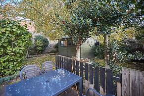 Host Stay Hall Garth