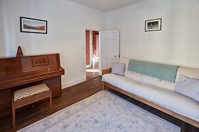 Host Stay Hall Garth