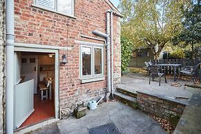 Host Stay Hall Garth