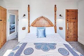 Host Stay Mumbles Cottage