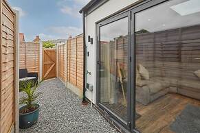 Host Stay The Old Jail Barber s Shop