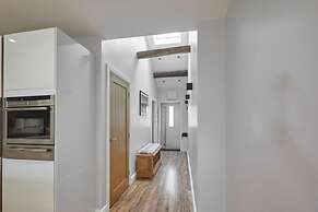 Host Stay The Old Jail Barber s Shop