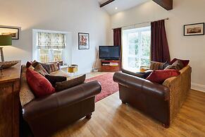 Host Stay River View Cottage