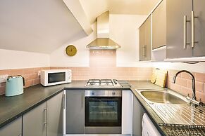 Host Stay North Parade Apartment