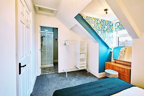 Host Stay North Parade Apartment