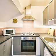 Host Stay North Parade Apartment