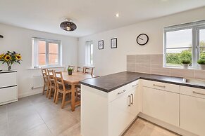 Host Stay Cayton Bay Cottage