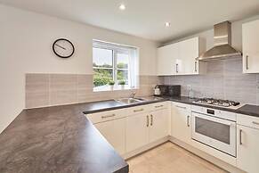 Host Stay Cayton Bay Cottage