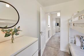 Host Stay Cayton Bay Cottage