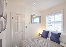 Host Stay Clinker Cottage