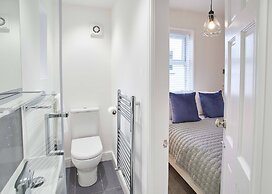 Host Stay Clinker Cottage