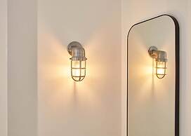 Host Stay Clinker Cottage