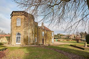 Host Stay Silton Hall