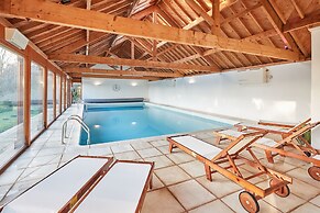 Host Stay Silton Hall