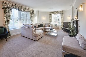 Host Stay Silton Hall