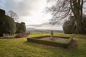 Host Stay Silton Hall