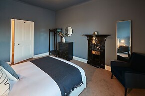 Host Stay Silton Hall