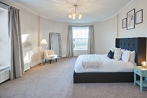 Host Stay Silton Hall