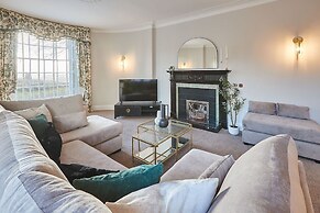 Host Stay Silton Hall