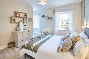 Host Stay Sion Hall Cottage