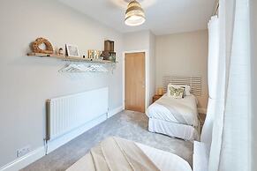 Host Stay Sion Hall Cottage