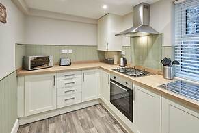 Host Stay Sion Hall Cottage