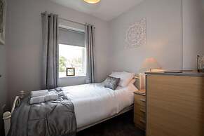 Host Stay Blue Bridge View