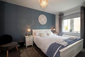 Host Stay Blue Bridge View