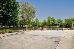 Host Stay Blue Bridge View