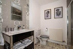 Host Stay Blue Bridge View