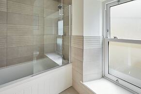 Host Stay 1 The Mount