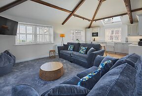 Host Stay 1 The Mount