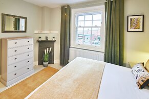 Host Stay 1 Coastguard Cottages