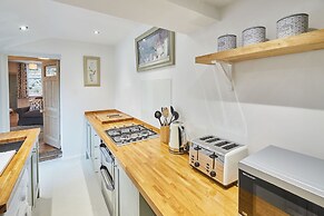 Host Stay 1 Coastguard Cottages