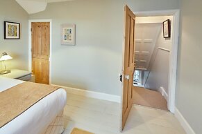 Host Stay 1 Coastguard Cottages