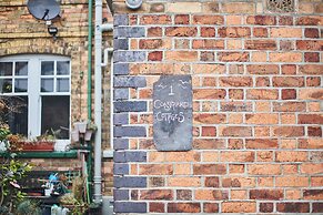 Host Stay 1 Coastguard Cottages