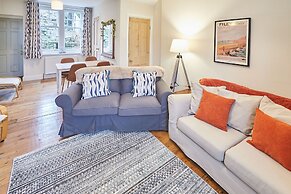 Host Stay 1 Coastguard Cottages