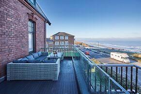 Host Stay Captain s Deck Seafront Apartment