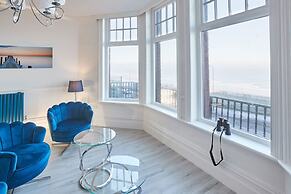 Host Stay Captain s Deck Seafront Apartment