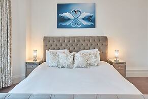 Host Stay Captain s Deck Seafront Apartment