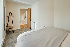 Host Stay 3 The Mount