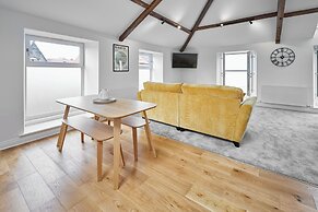 Host Stay 3 The Mount