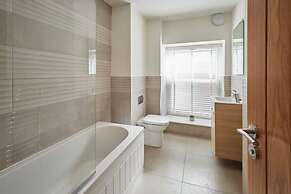 Host Stay 3 The Mount