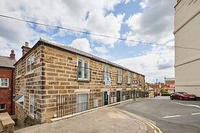 Host Stay 3 The Mount